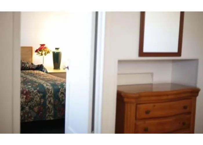 Oyo Travelier Motel